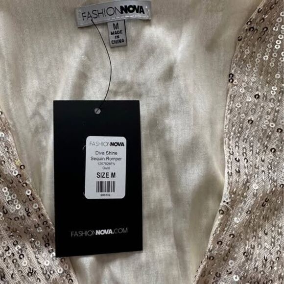 NEW Fashion Nova Women’s Diva Gold Shiny Sequin Long Sleeve Romper - Picture 3 of 7